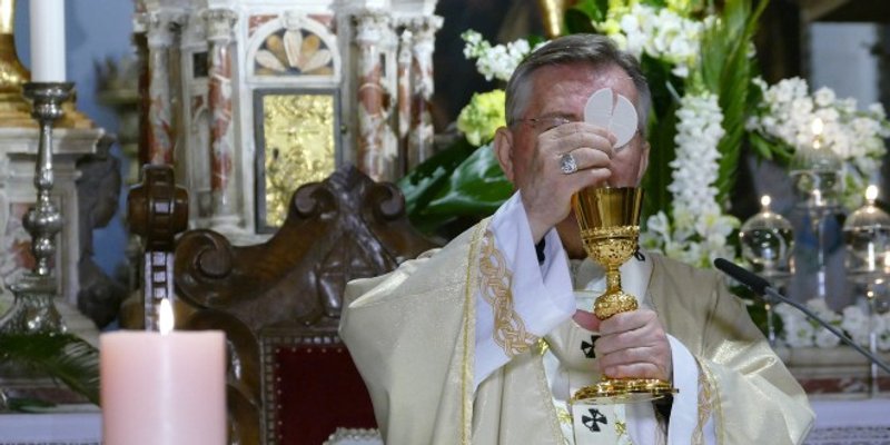 UŽIVO Uskrsna misa iz katedrale sv. Duje