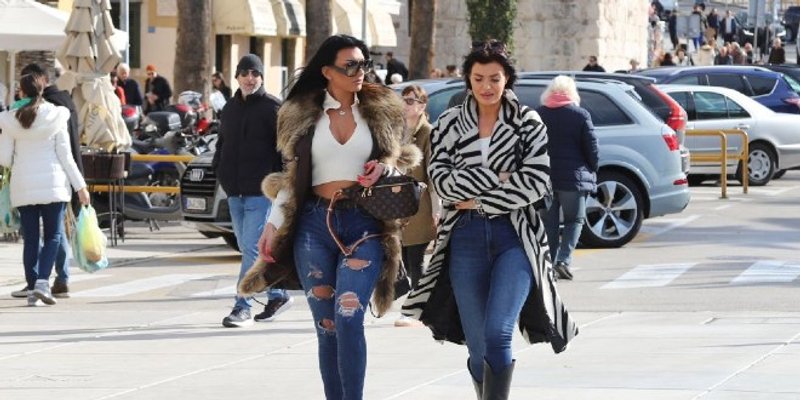 FOTOGALERIJA Na splitskoj Rivi gotovo proljetno ozračje