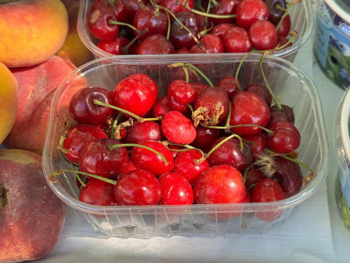 Trešnje stigle na splitski pazar, provjerili smo koliko koštaju