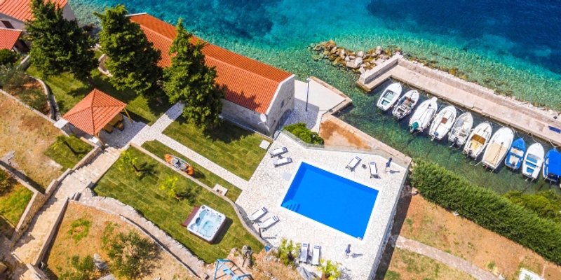 ATRAKTIVAN OGLAS ZA POSAO: Traže se osobe koje će testirati sadržaje luksuzne vile na Korčuli