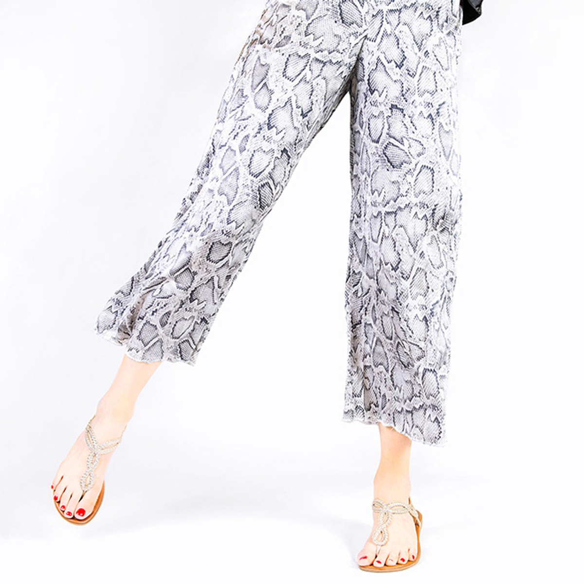 JOKER FASHION PORTFOLIO Lagano i opušteno u ljetnim hlačama