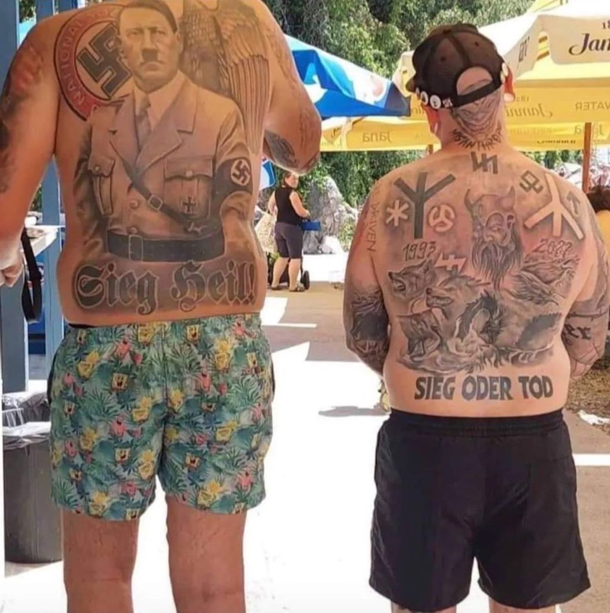 Dvojica s nacističkim obilježjima istetoviranima po tijelu pozirali u Rijeci, jedan od njih je basist benda Fehér Vihar