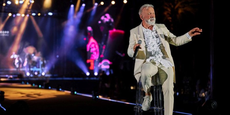 Raznježeni Dino Merlin koncert godine posvetio majci