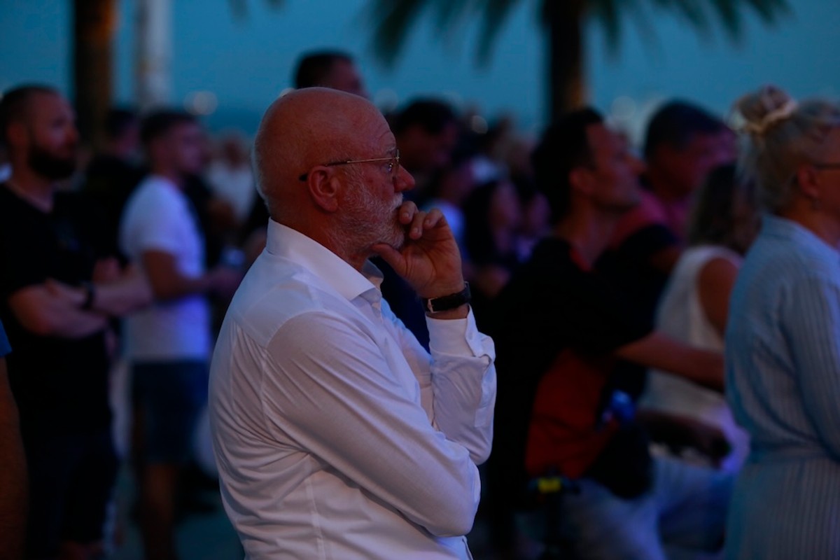 Dalmatino i vatromet na Rivi za Dan pobjede