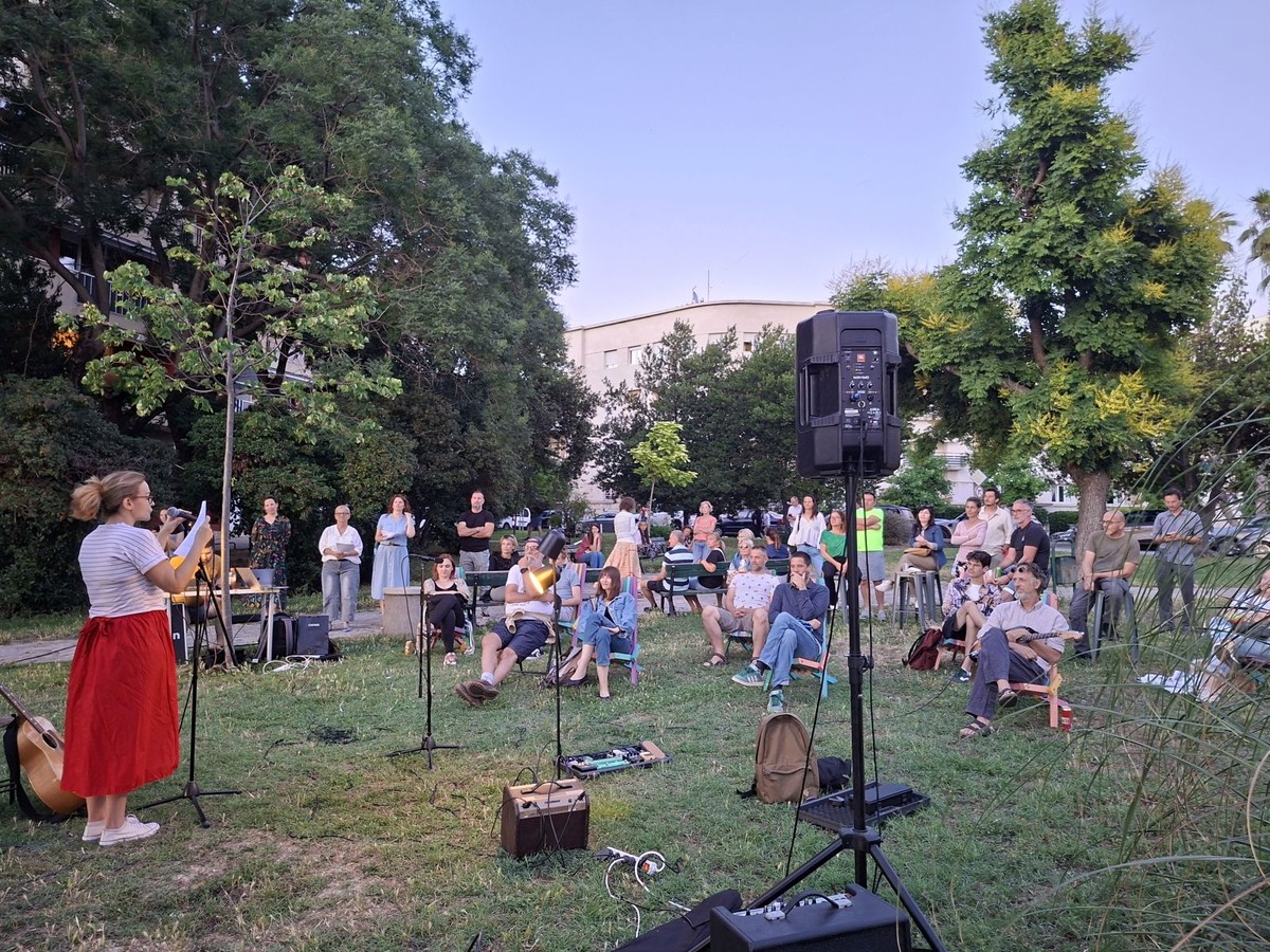 FOTOGALERIJA Održana večer poezije i pjesme 'Sjećanje na splitska stabla'