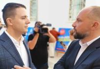 Što je pisalo na šalabahteru za predsjednika SDP-a kojeg mu je uručio HDZ-ov gradski vijećnik?
