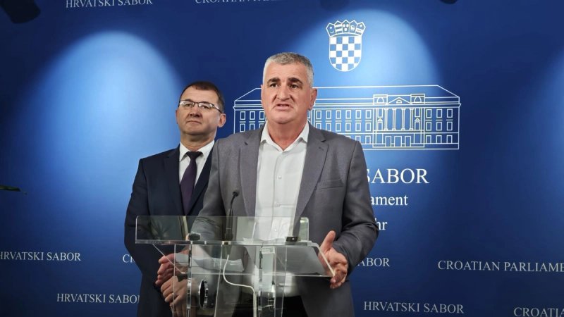 Bulj uzvratio srpskom ministru koji ga je nazvao ustaškim govedom, pročitajte što mu je poručio 