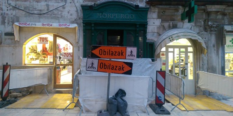 PJACA VELIKO GRADILIŠTE Prometni znakovi i kamioni zavladali središtem Splita 