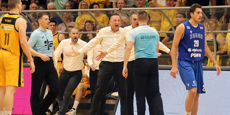 KO(Š)MENTAR: Božić je 40 minuta dominirao, a finalnu seriju trebaju suditi najbolji suci, bez obzira što su to Splićani i Zadrani