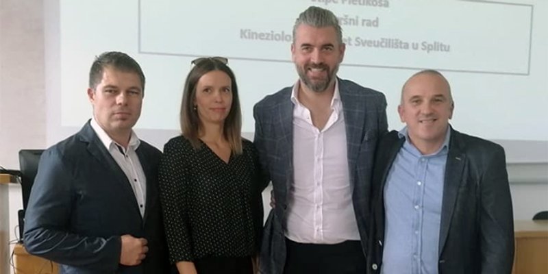 VIDEO Diplomirao Stipe Pletikosa: 'Ne želim biti jedan od nogometaša koji kad završe karijeru misle da sve znaju'