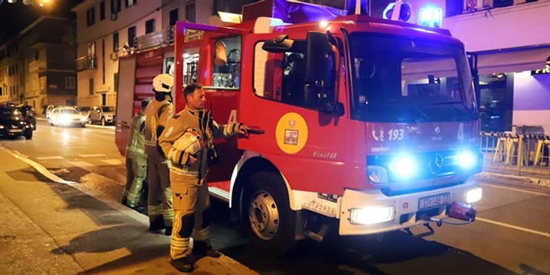 Vatrogasci intervenirali u prometnoj nesreći i otvaranju stana, gorjelo vozilo u mjestu Plano