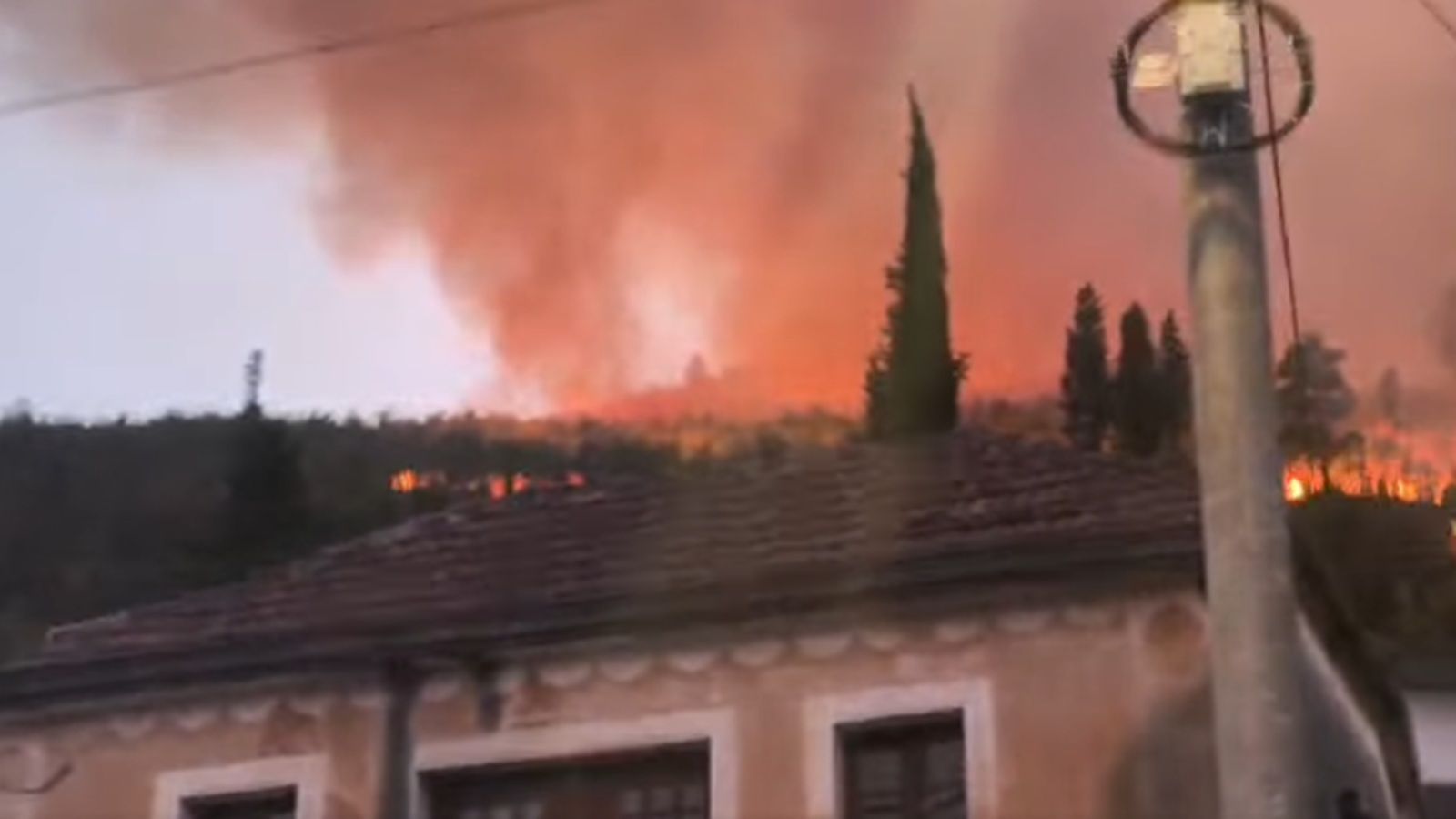 VIDEO Požar izbio u Metkoviću