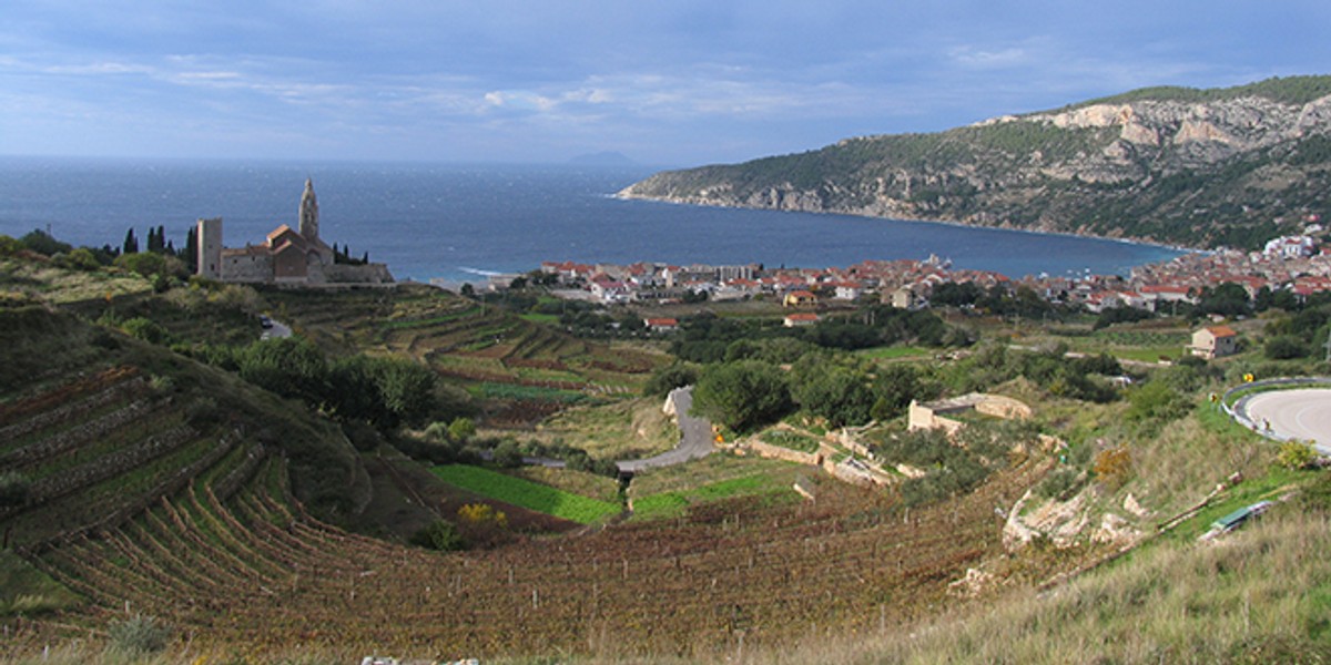 Vis je najveći dio svoje povijesti bio otok tvrđava: Pročitajte koje su se sve svjetske sile borile za taj dio Jadrana