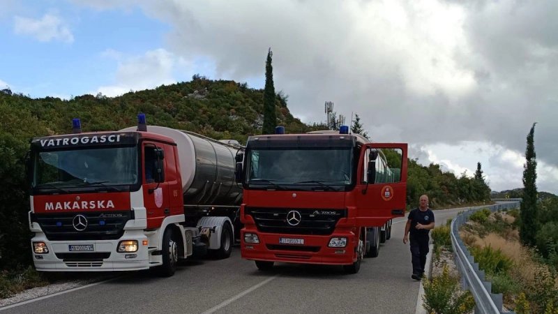 Nestašica vode na području Vrgorca, angažirane dodatne vatrogasne cisterne