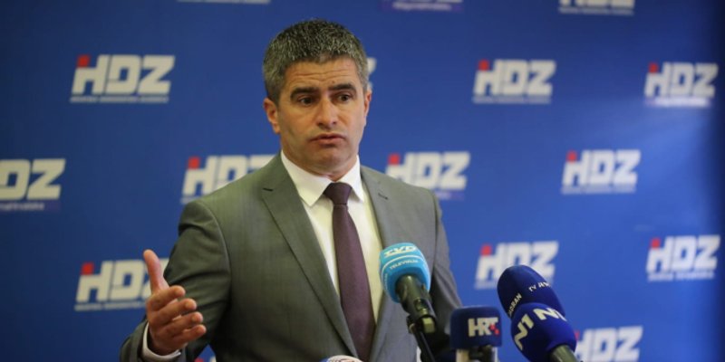 Dekan osječkog Ekonomskog fakulteta ispričao se zbog Mihanovićevog doktorata: 'Reformirali smo studij'