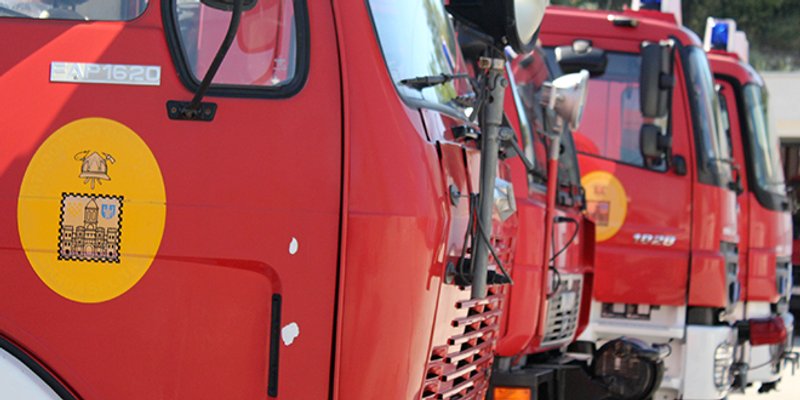 Odlomio se dio pročelja zgrade u samom centru Zagreba, intervenirali vatrogasci