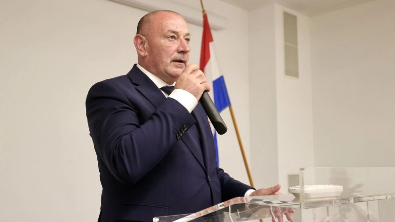 TOMO MEDVED 'Neovisno o tome koji smo znak postrojbe nosili tijekom Domovinskog rata, uvijek smo bili kadri jedan za drugog život položiti. Uvjeren sam da smo i danas...'