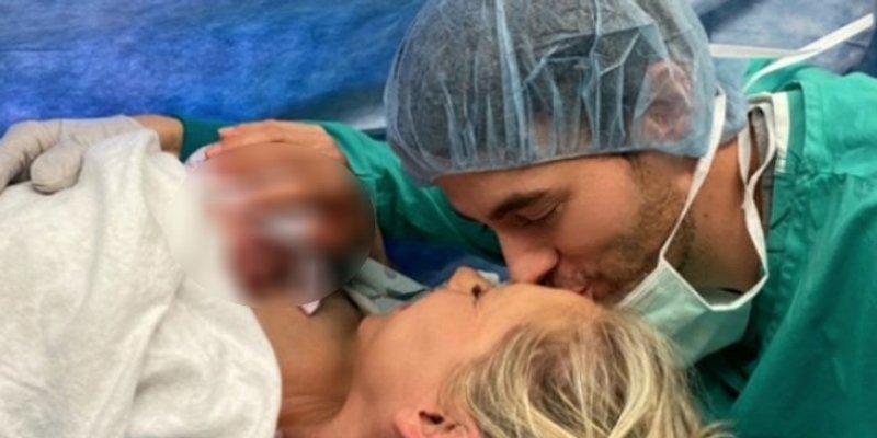 Enrique Iglesias i Anna Kurnikova pokazali bebu koja je stigla u tajnosti