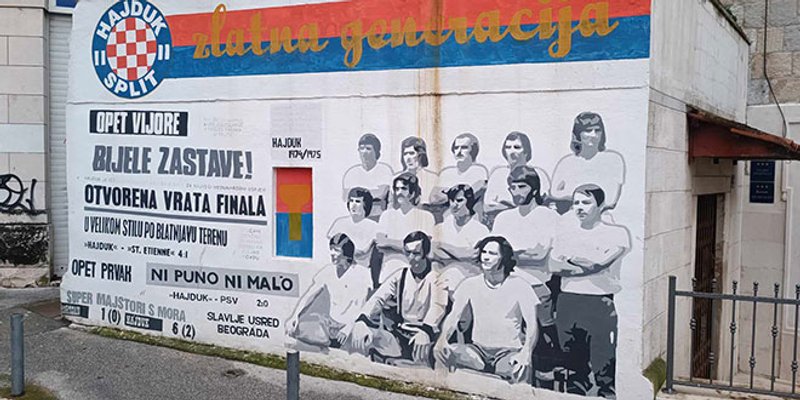 FOTO: Znate li zašto je na ovom veličanstvenom muralu u Ivićevoj momčadi 12 igrača?