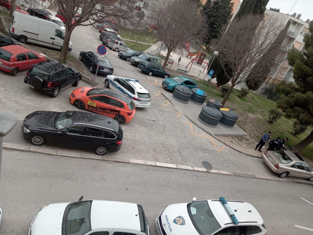 Policija i Hitna na Plokitama, čitatelji javljaju da je napadnuta žena