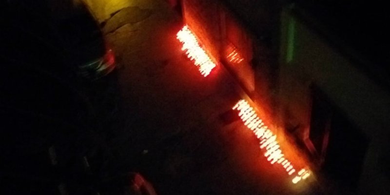 ODALI MU POČAST: U Radmilovićevoj zapaljene svijeće za ubijenog Marina Paića