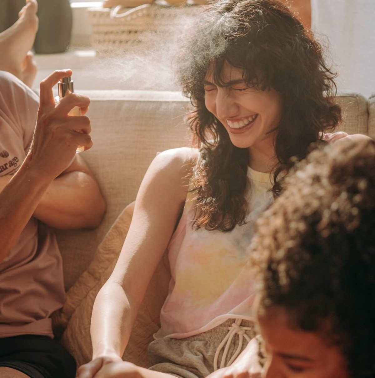 Beach look od jutra do večeri: Otkrijte savršen ljetni stil s Dr. Hauschka kozmetikom