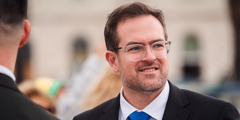 Barbir: Ministri ne smiju pucati iz pištolja kada i gdje im se prohtije, ali to bez problema smiju saborski zastupnici