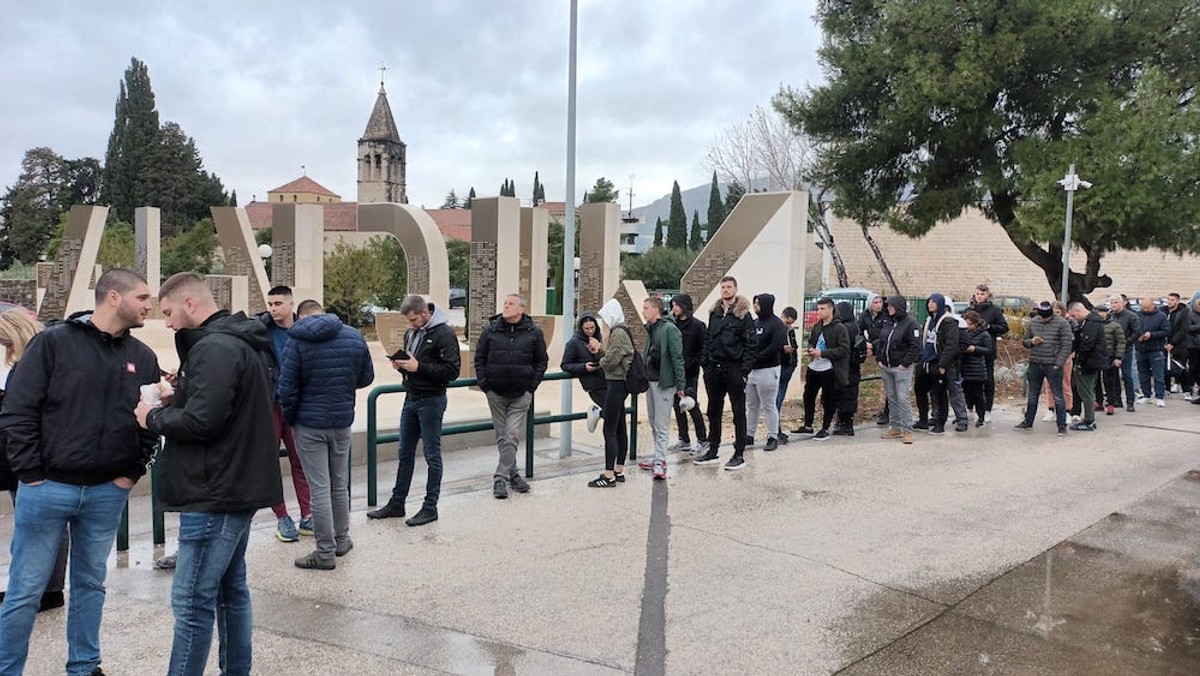 FOTO/VIDEO: OGROMAN INTERES Rekordan red za ulaznice formiran je puno prije početka prodaje!