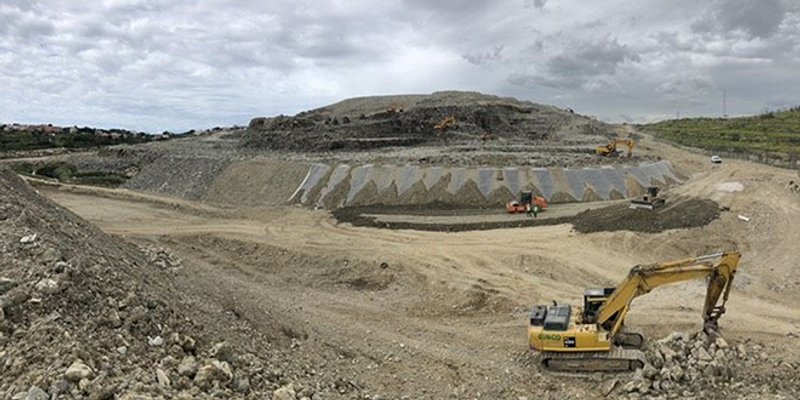 ZASULI KAREPOVAC GRAĐEVINSKIM OTPADOM Optužnica za direktora Čistoće i petoricu zaposlenika: 'Samo sam ubrzao proceduru'