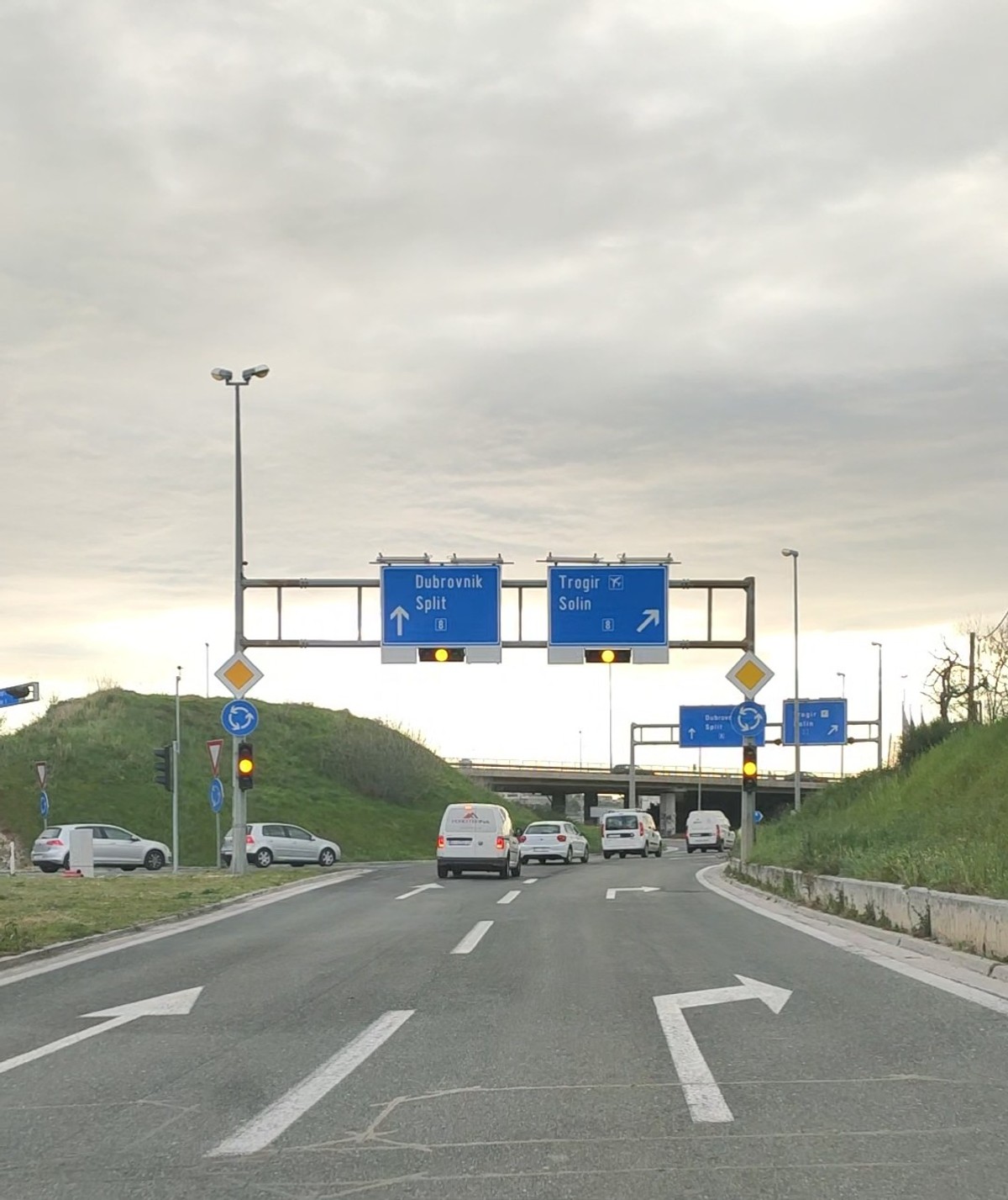 VIDEO Vozači oprez: Uskoro se pali semafor na rotoru Bilice u Solinu