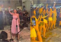 VIDEO Prekrasna snimka iz Splita, pogledajte kako mladi turisti pjevaju romantični hit