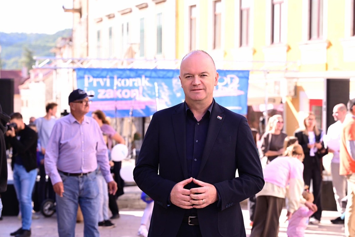 U Sinju održan treći Hod za život, u povorci i ministar Šipić