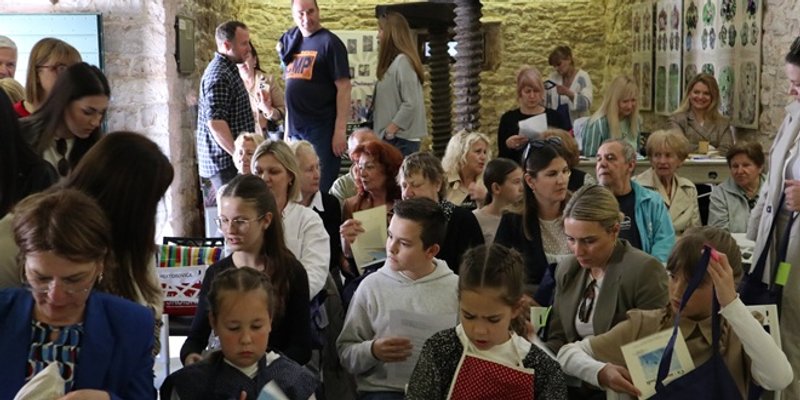 U programu 35. Marulićevih dana, na Šolti održana 27. pjesnička smotra Ča-more-judi