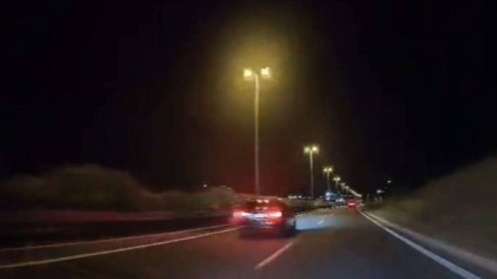ZASTRAŠUJUĆI VIDEO 'Ako snimatelj vozi solidnih 86, s koliko je ovaj projurio?'