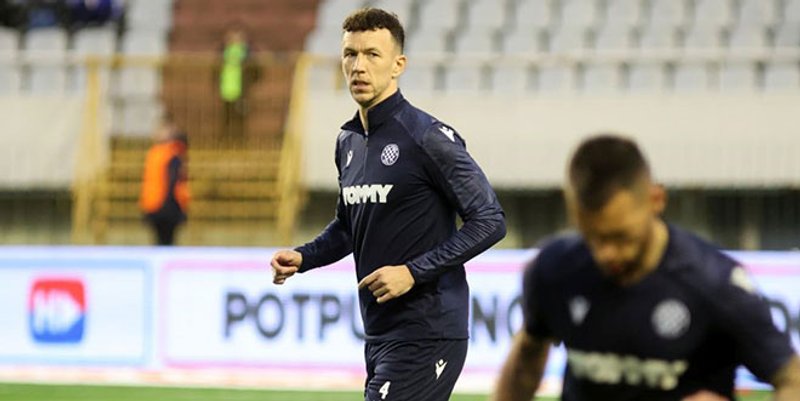 FOTOGALERIJA: I on se zagrijavao s momčadi