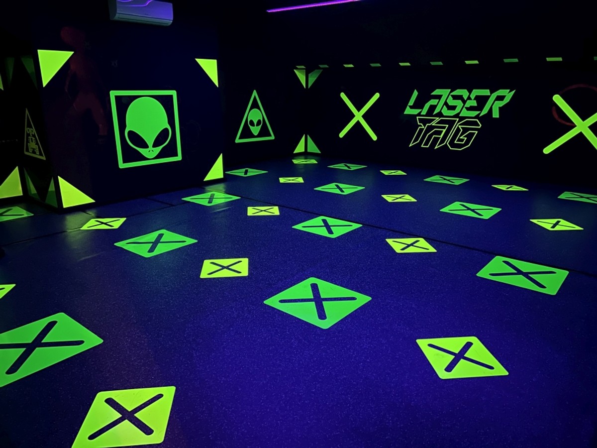 Laser tag arena