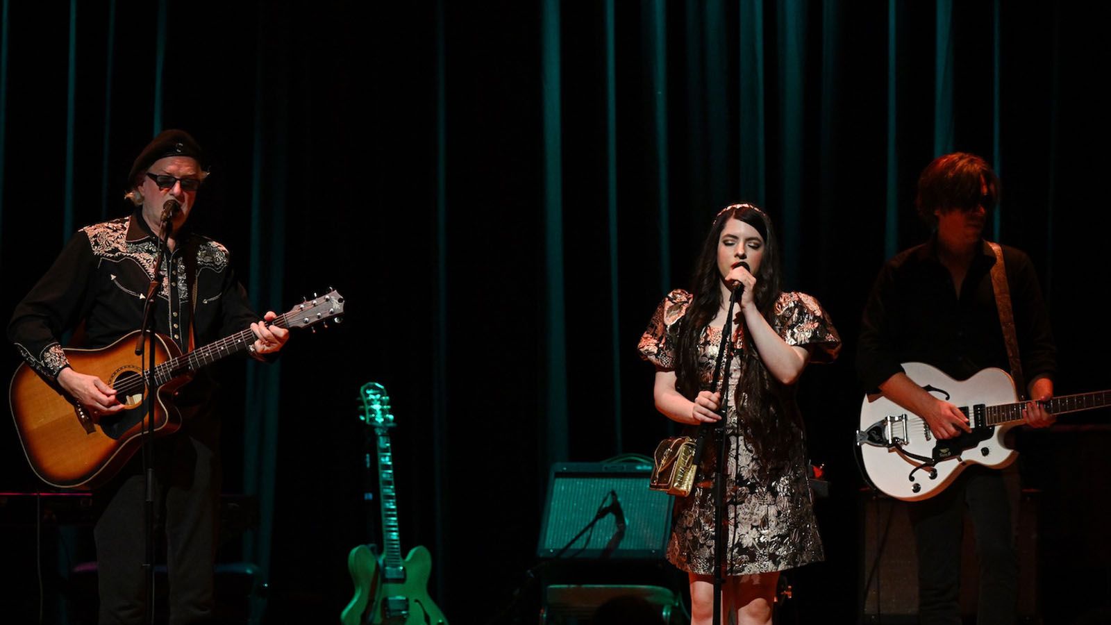 FOTOGALERIJA Mick Harvey i Amanda Acevedo očarali Split: Večer emocije i vrhunske glazbe u Hrvatskom domu