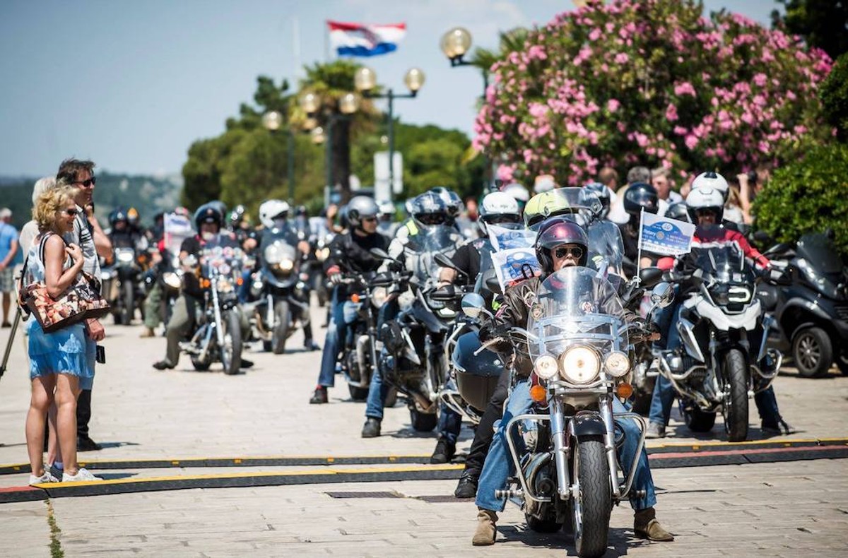 HUMANITARNI MOTO RALLY: Bikeri dva dana voze od Splita do Varaždina za pomoć kninskoj udruzi