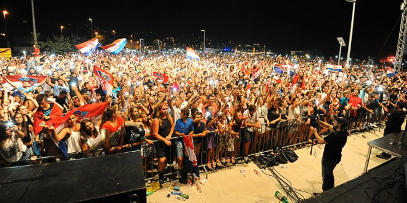Proslava Oluje: Prljavci i Škoro zabavili 50 tisuća ljudi u Podstrani!
