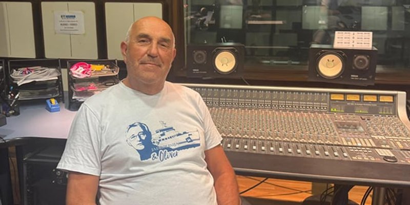 SVEMU JE KRIV RADIO SPLIT: Priča glazbenog urednika o tome kako je Thompsonova pjesma prvi put puštena u eter!