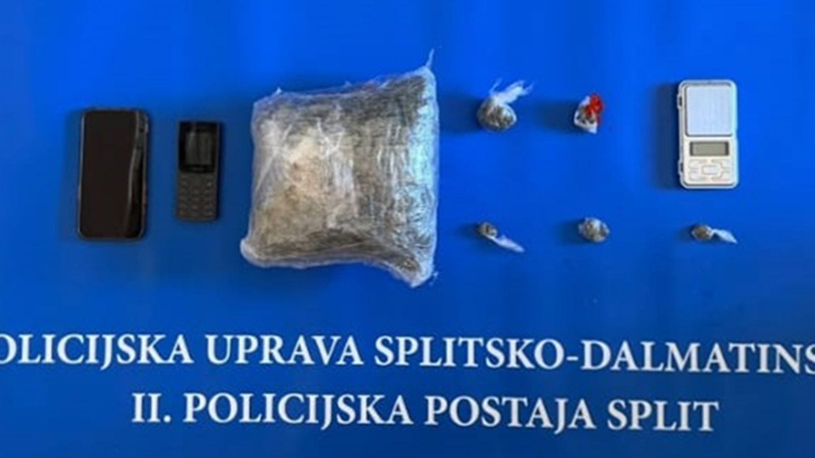 Pronašli mu marihuanu, a pretresom stana otkrili još gotovo 600 grama droge