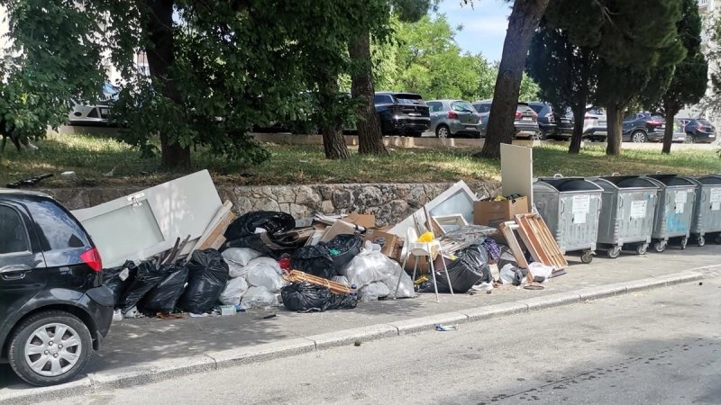 ČISTOĆA UPUTILA APEL Sve više glomaznog otpada završava na ulicama