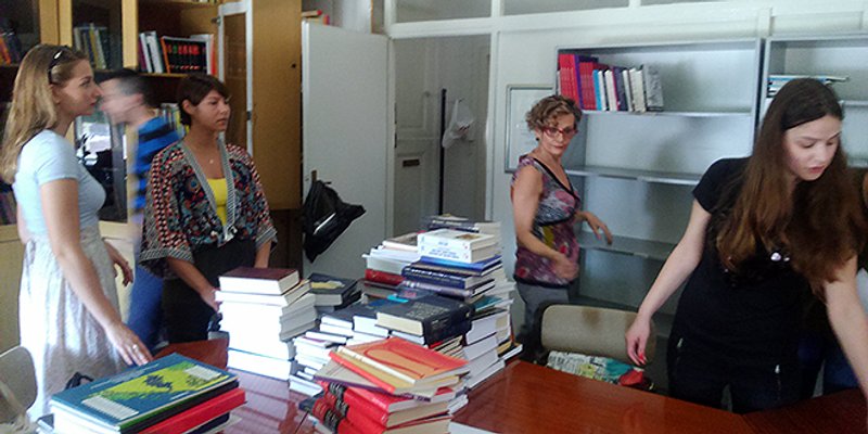 Ogranak Matice hrvatske u Splitu donirao 170 knjiga Hrvatskoj udruzi školskih knjižničara za otok Brač