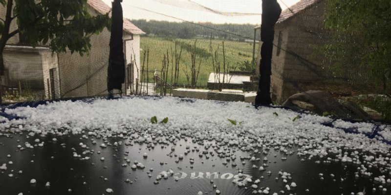 VIDEO: Tuča iznenadila stanovnike Sviba