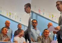 VIDEO Čovjek koji je Vučiću uručio glasački listić otkrio zanimljiv detalj: 'On je znao da je gotov'
