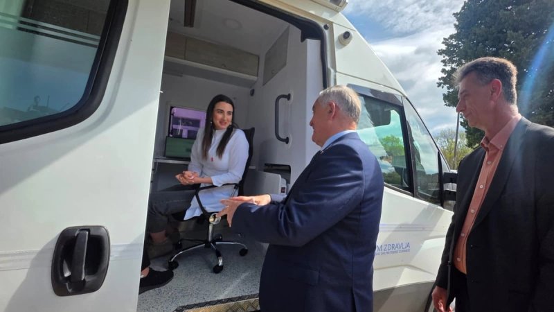 VELIKA NOVOST U DALMATINSKOJ ZAGORI Prva mobilna ambulanta krenula s radom, najavljene još dvije uskoro