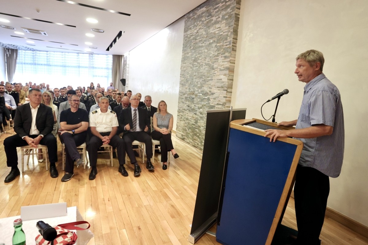 Panel 'Hrvatska ratna mornarica - nastanak, razvoj i budućnost' | Foto: Veljko Martinović