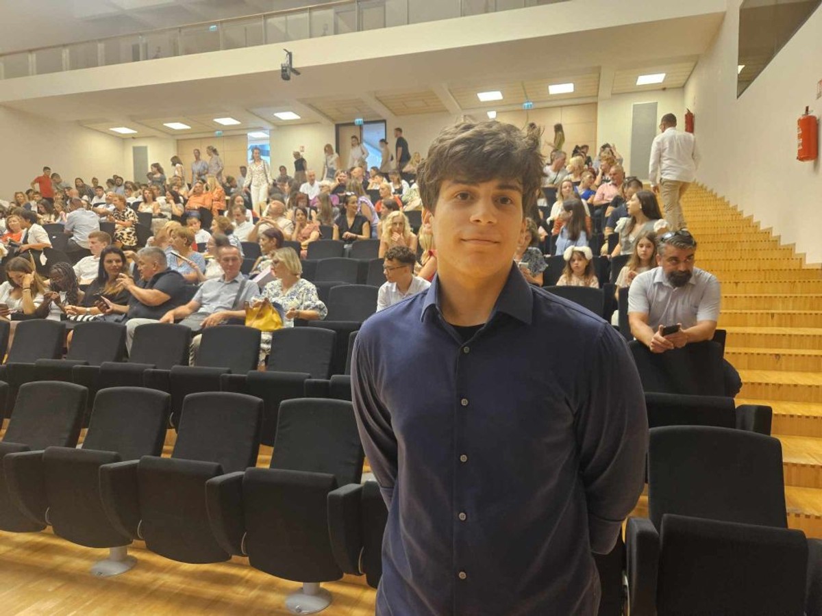 78 TALENTIRANIH Dodijeljene nagrade učenicima i mentorima koji su u prošloj školskoj godini ostvarili uspjeh na natjecanjima