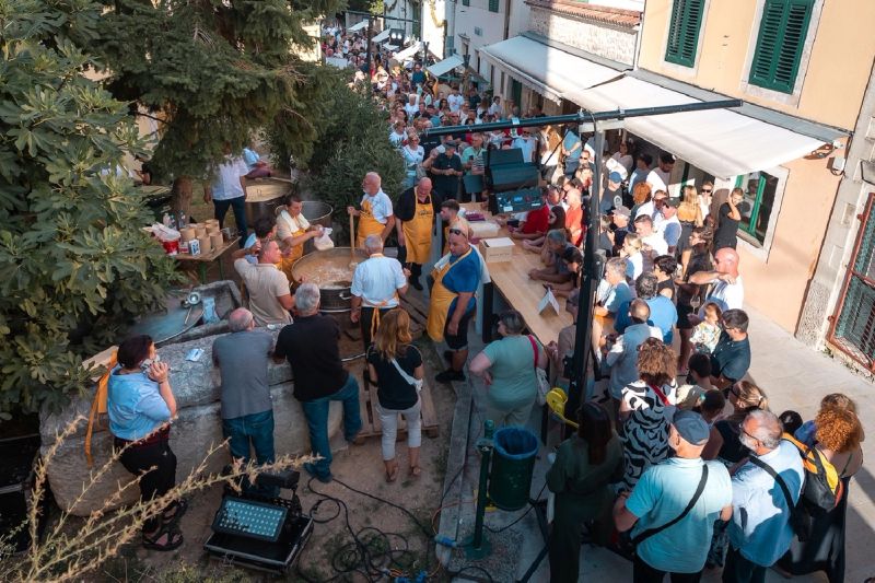 Najava 3. Skradinskog festivala rižota