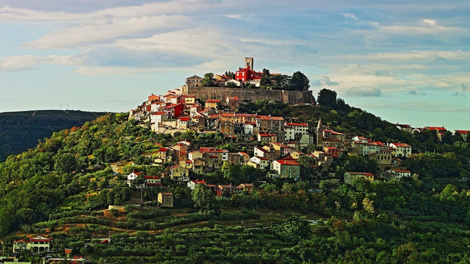 NEVJEROJATAN GAF Hrvatski olimpijski odbor zamijenio Trogir i Motovun, pogledajte kako
